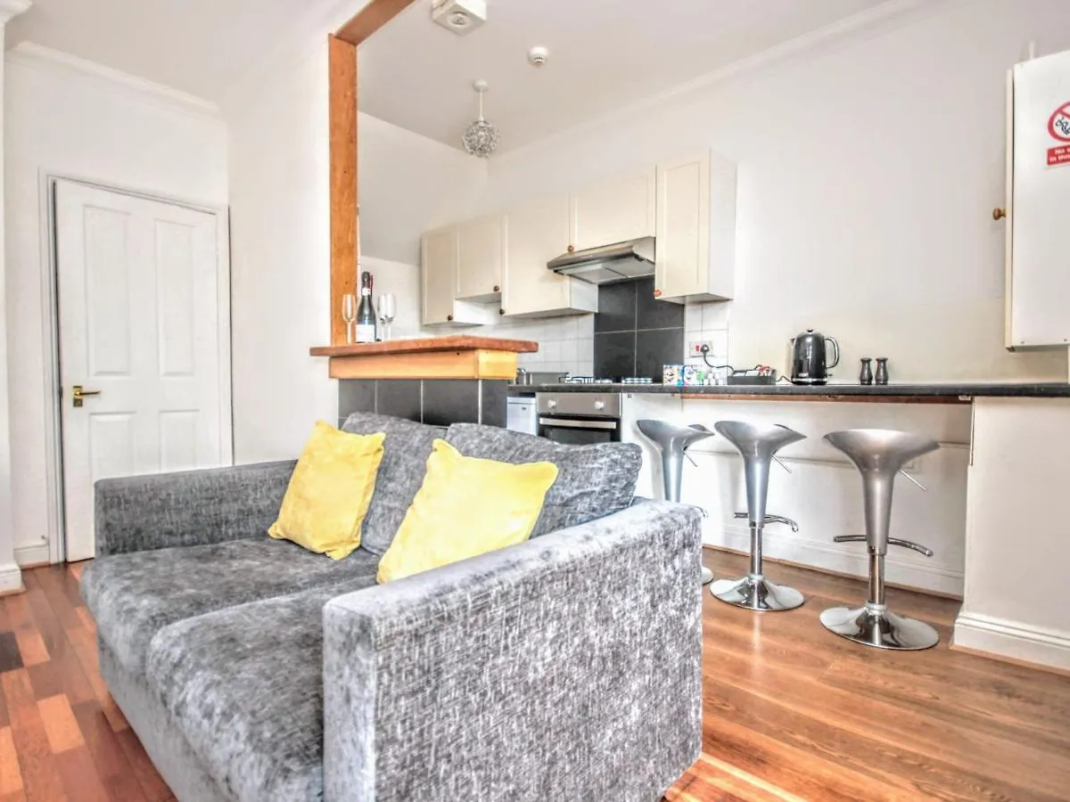 Queens Square Flat 3 Brighton